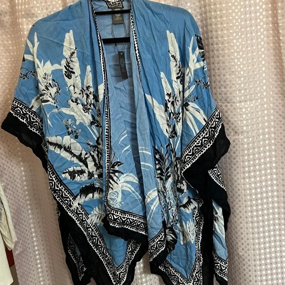 Vince Camuto Blue Banana Topper
